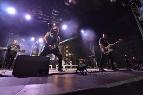 Rock în Băile Felix, în deschiderea festivalului Thermal Days. Cargo și fanii au cântat „Dacă ploaia s-ar opri...” (FOTO/VIDEO)