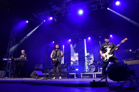 Rock în Băile Felix, în deschiderea festivalului Thermal Days. Cargo și fanii au cântat „Dacă ploaia s-ar opri...” (FOTO/VIDEO)