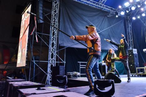 Edda Művek a umplut Cetatea Oradea de fani. Rockerii maghiari au primit un tort pe scenă, de la UDMR (FOTO/VIDEO)