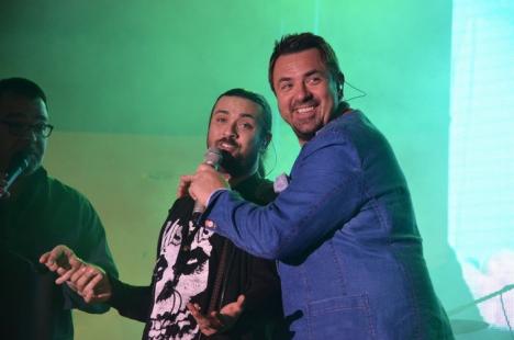 'Nebunie' la ERA Park: Brenciu şi orchestra lui au făcut show (FOTO / VIDEO)