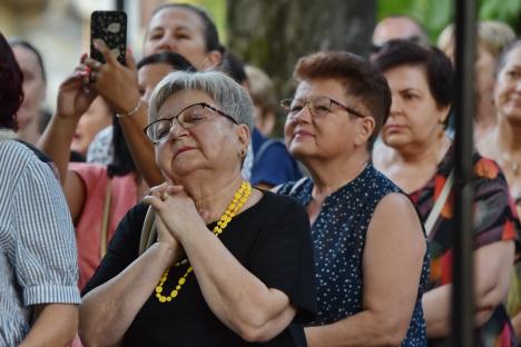 Mirabela Dauer a fermecat publicul orădean la concertul de lângă Casa Darvas - La Roche (FOTO/VIDEO)