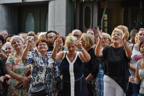 Mirabela Dauer a fermecat publicul orădean la concertul de lângă Casa Darvas - La Roche (FOTO/VIDEO)