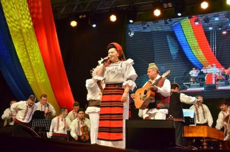 Concertul cu vedetele folclorului a fost, până acum, cel mai popular din Toamna Orădeană (FOTO/VIDEO)