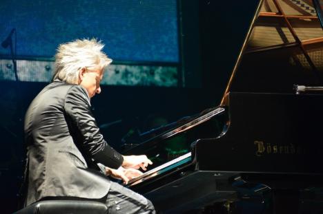 Havasi Symphonic: Pianistul cu alură de rockstar a ţinut un concert de zile mari la Oradea (FOTO / VIDEO)