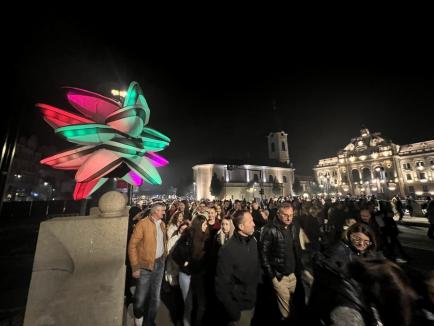 „Gata, mă mut la Oradea!': Inna a coborât de pe scenă, în timpul concertului, ca să-și salute de aproape fanii (FOTO/VIDEO)