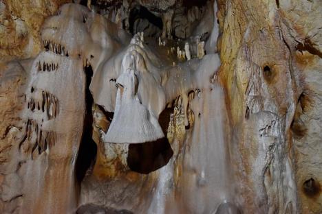Premieră: Cea mai cunoscută peșteră din Bihor, Peștera Urșilor, a găzduit un concert (FOTO / VIDEO)
