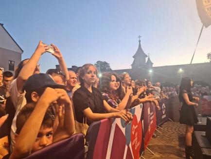 Phoenix a umplut curtea Cetăţii din Oradea în a doua seară a Festivalului Medieval (FOTO/VIDEO)