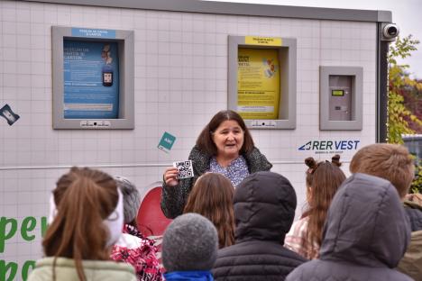 Un nou concurs de colectare separată pentru elevii din Oradea: Insula reciclării le testează cunoștințele de ecologie și... răbdarea (FOTO)