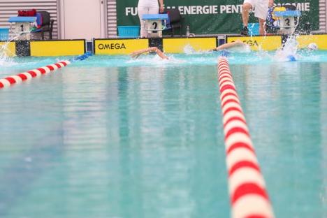 Două clasări pe podium pentru orădeni la regionalele de înot pentru cadeţi de la Bazinul Olimpic Ioan Alexandrescu (FOTO)