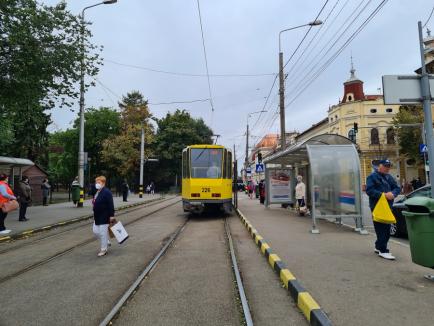 Concurs între mașină, autobuz, tramvai și bicicletă în Oradea. Cel mai rapid e mersul pe două roți (FOTO / VIDEO)