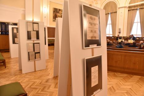 Arhivarii din România şi Ungaria au lansat la Oradea ghiduri cu documente din zona Transilvaniei (FOTO)