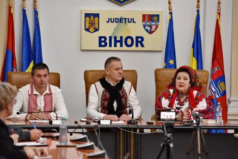 Tradiție din tradiții: Florica Bradu se alătură proiectului „Bihorul colindă” inițiat de CJ, cu colinde autentice în tot județul (FOTO)