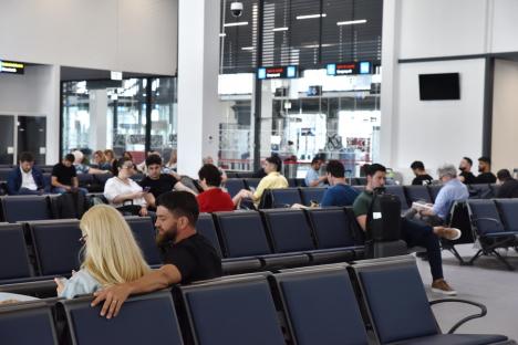 Aeroportul Oradea a închis toate proiectele. Pentru prelungirea pistei s-au excavat 38.000 basculante de pământ, gardul inteligent separă vocile oamenilor de zgomotul traficului (FOTO)