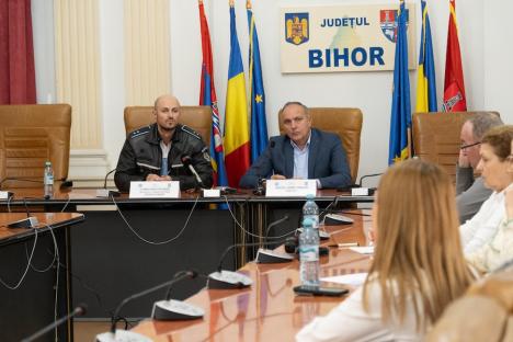 Va fi mai bine cu programări exclusiv online la Înmatriculări Bihor? Firmele din domeniu spun că nu (FOTO)