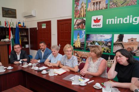 Mesajul viitorilor consilieri locali UDMR din Oradea către colegii AUR: „Să fie sănătoşi” (FOTO)