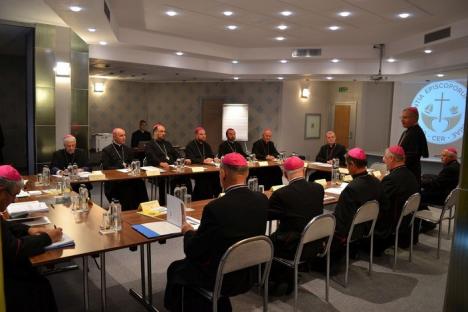 Au început lucrările sesiunii de toamnă a Conferinței Episcopilor Catolici din România (FOTO)