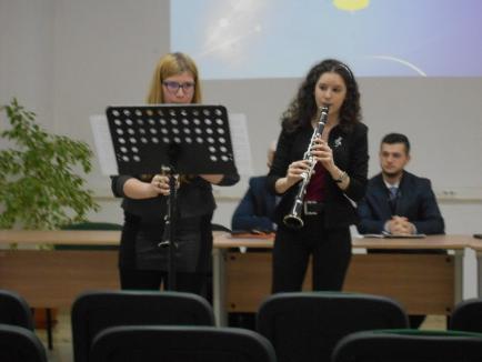 Să conlucrăm! Conferinţă româno-maghiară de istoria Transilvanei, la Universitatea din Oradea (FOTO)