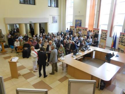 Viaţa şi activitatea episcopului Iuliu Hossu, rememorate la Biblioteca Judeţeană Bihor (FOTO)
