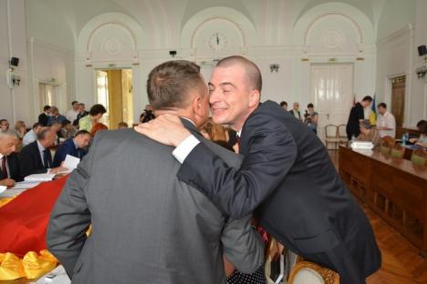 Liberalii au luat tot: Noii viceprimari ai Oradiei sunt Florin Birta şi Dacian Palladi (FOTO/VIDEO)