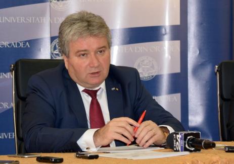 Rectorul Bungău: Fără bani de la Bucureşti, din toamnă Universitatea din Oradea nu va putea plăti salariile