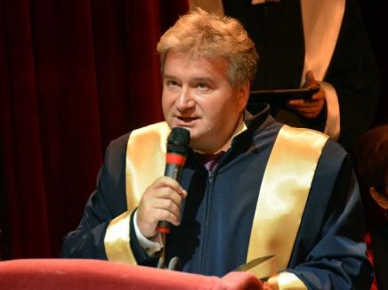 Rectorul Universităţii din Oradea, omagiat la Petroşani: Bungău va primi titlul de Doctor Honoris Causa