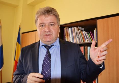 Rectorul Constantin Bungău, după percheziţiile DNA: 'Sunt liniştit' (FOTO)