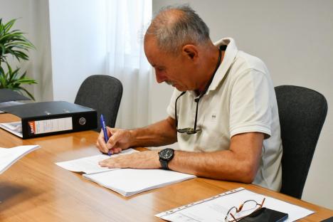 Pusă în funcțiune la 6 ani după inaugurare: CJ Bihor a semnat contractul pentru stația de tratare mecano-biologică a deșeurilor
