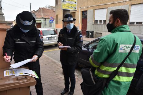 Colectare... corectată: O echipă mixtă de control ia la pas străzile Oradiei şi verifică modul în care oamenii aruncă gunoaiele (FOTO)