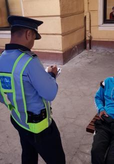 Descinderi în staţiile CFR din Bihor: poliţiştii au căutat călători fără bilete, cerşetori, hoţi, bişniţari, dar şi taximetrişti fără acte (FOTO)