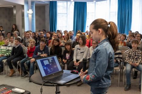 Programatorii viitorului: zeci de copii orădeni și-au prezentat invențiile și jocurile la Gala Smart (FOTO)
