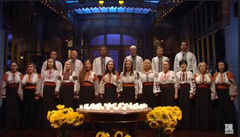 (VIDEO) 'Rugăciune pentru Ucraina'. Moment emoţionant cu un cor de ucraineni, în deschiderea emisiunii SNL din Statele Unite