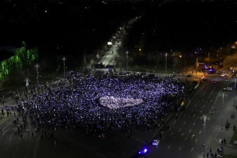 „Și noi suntem poporul”: 10.000 de persoane la manifestația pro-europeană din București (FOTO/VIDEO)