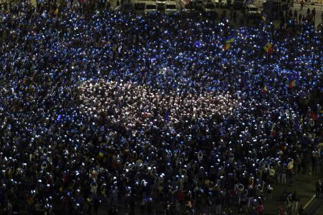 „Și noi suntem poporul”: 10.000 de persoane la manifestația pro-europeană din București (FOTO/VIDEO)