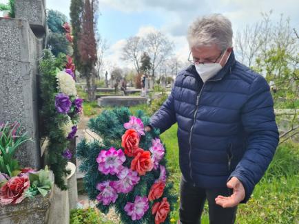 Atac la coroane: De la 1 iunie, coroanele din plastic sau cu sârmă vor fi interzise în cimitirul din Oradea (FOTO)