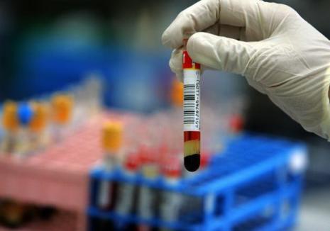 Cum e cu imunizarea? Doi români infectați cu coronavirus au fost reconfirmați după ce au fost externați