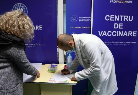 Încă 66 de îmbolnăviri cu SARS-CoV-2 şi alte trei decese în Bihor. Sâmbătă au fost administrate 990 de doze de vaccin