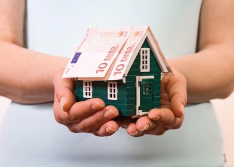 E oficial: românii care nu îşi pot plăti creditele imobiliare îşi 'sting' datoria cu bunul ipotecat