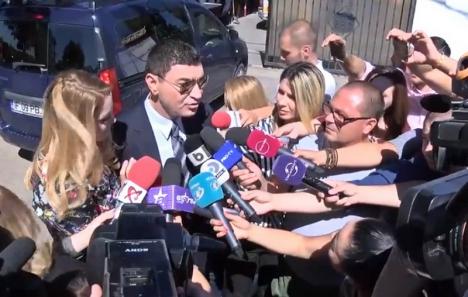 Cristian Borcea a ieșit din pușcărie. Valentina Pelinel l-a așteptat la porțile penitenciarului Jilava (VIDEO)