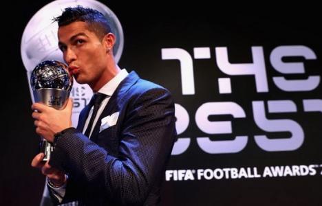 Cristiano Ronaldo, declarat cel mai bun fotbalist al lumii