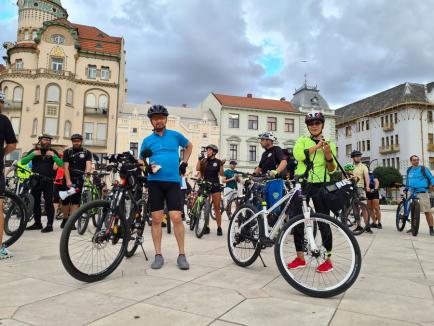 'Vrem piste de biciclete!': Zeci de orădeni au pedalat la Critical Mass, pentru a promova mersul pe două roţi (FOTO)
