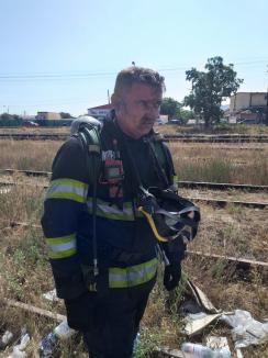 Cauzele incendiului de la Salonta, încă necunoscute. Mai mulţi localnici s-au mobilizat pentru a-i ajuta pe pompieri (FOTO / VIDEO)