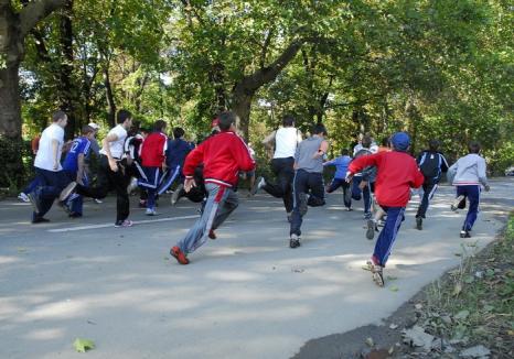 Parcul IC Brătianu găzduieşte vineri etapa finală a concursului de cros din cadrul acţiunii 'Bihorul în mişcare'