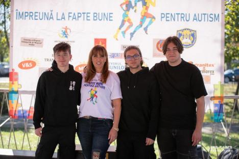 Sute de orădeni au alergat împreună pentru copiii și tinerii din Asociația S.O.S. Autism Bihor (FOTO)