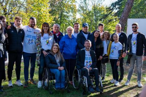 Sute de orădeni au alergat împreună pentru copiii și tinerii din Asociația S.O.S. Autism Bihor (FOTO)