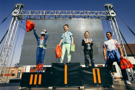 Crosul Cetăţii Oradea: 'Supereroi' de toate vârstele s-au întrecut la alergat (FOTO)