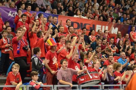 Baschetbaliştii de la CSM CSU Oradea au învins şi CSU Atlassib Sibiu, cu 91-77, şi au încheiat, în premieră, fruntaşi în prima faza a campionatului! (FOTO/VIDEO)