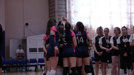 Echipa Universității din Oradea a devenit vicecampioană națională universitară la volei feminin (FOTO)