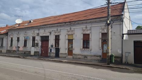 Cultură cu daune: Investitori imobiliari din Oradea acuză Direcția pentru Cultură că blochează proiectele din centrul istoric (FOTO)