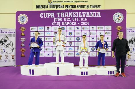 Judoka de la LPS – Champions Oradea au câştigat ediţia din acest an a Cupei Transilvania din Cluj (FOTO)