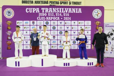 Judoka de la LPS – Champions Oradea au câştigat ediţia din acest an a Cupei Transilvania din Cluj (FOTO)